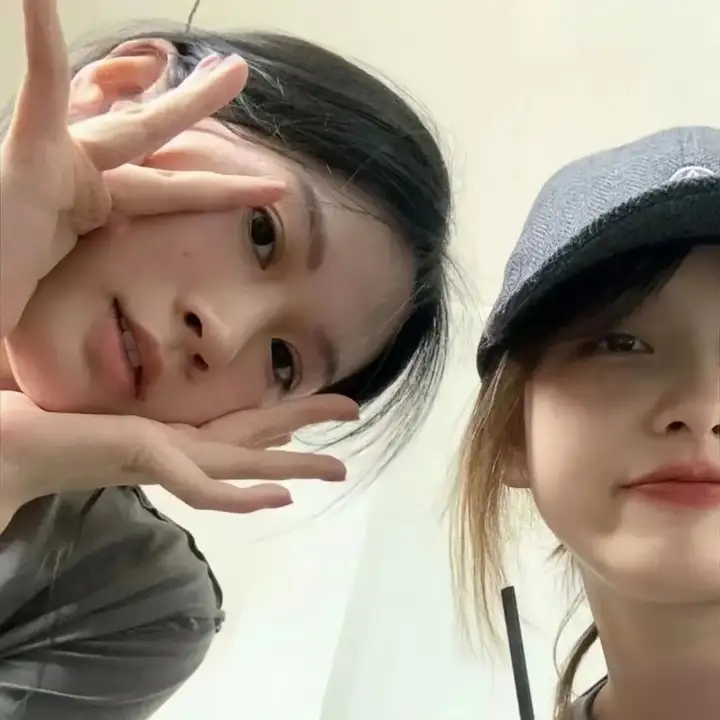 竹马其外，天降其中